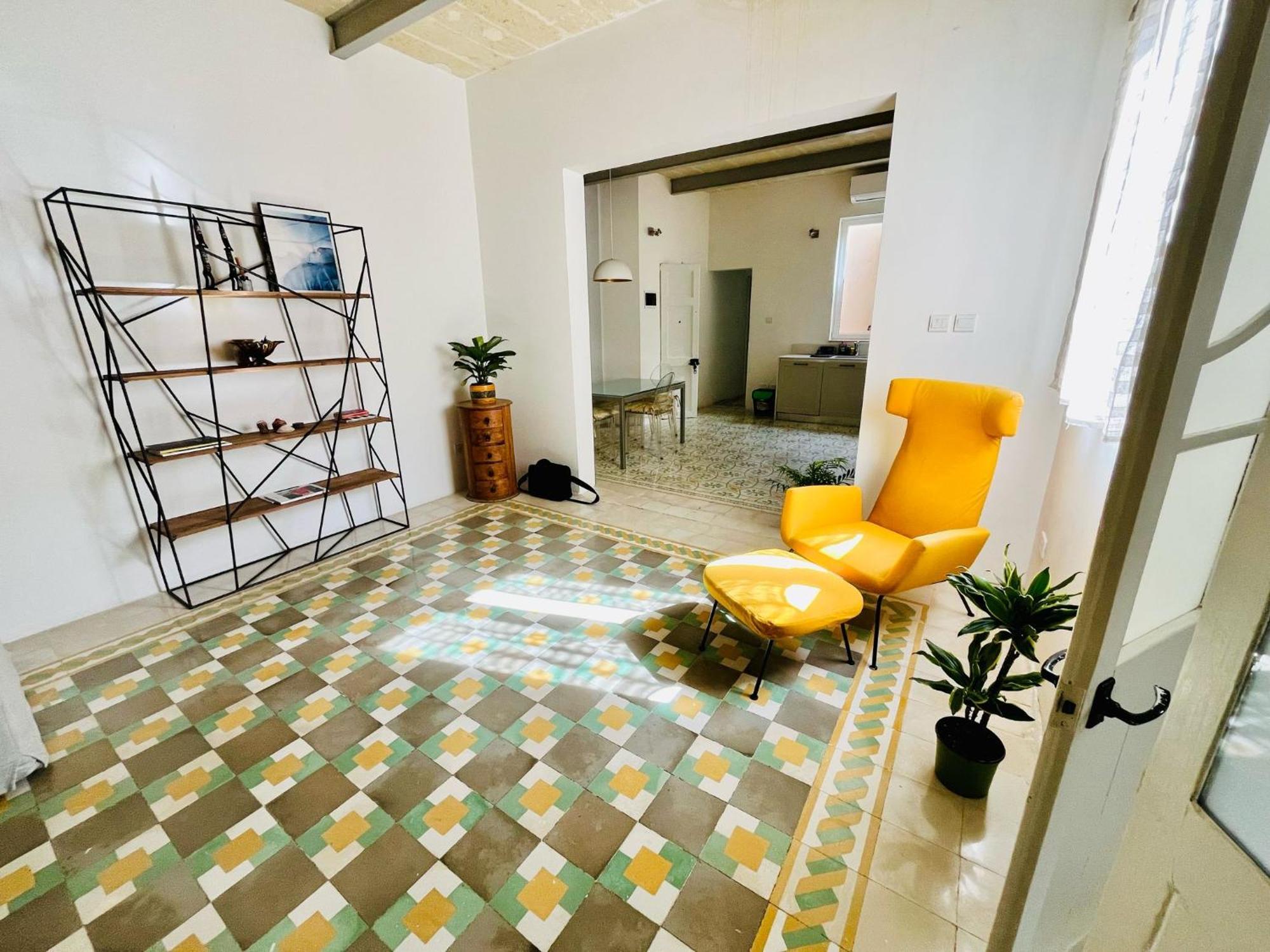 Cozy Charming Apartment In Old Bakery Street Валета Екстериор снимка