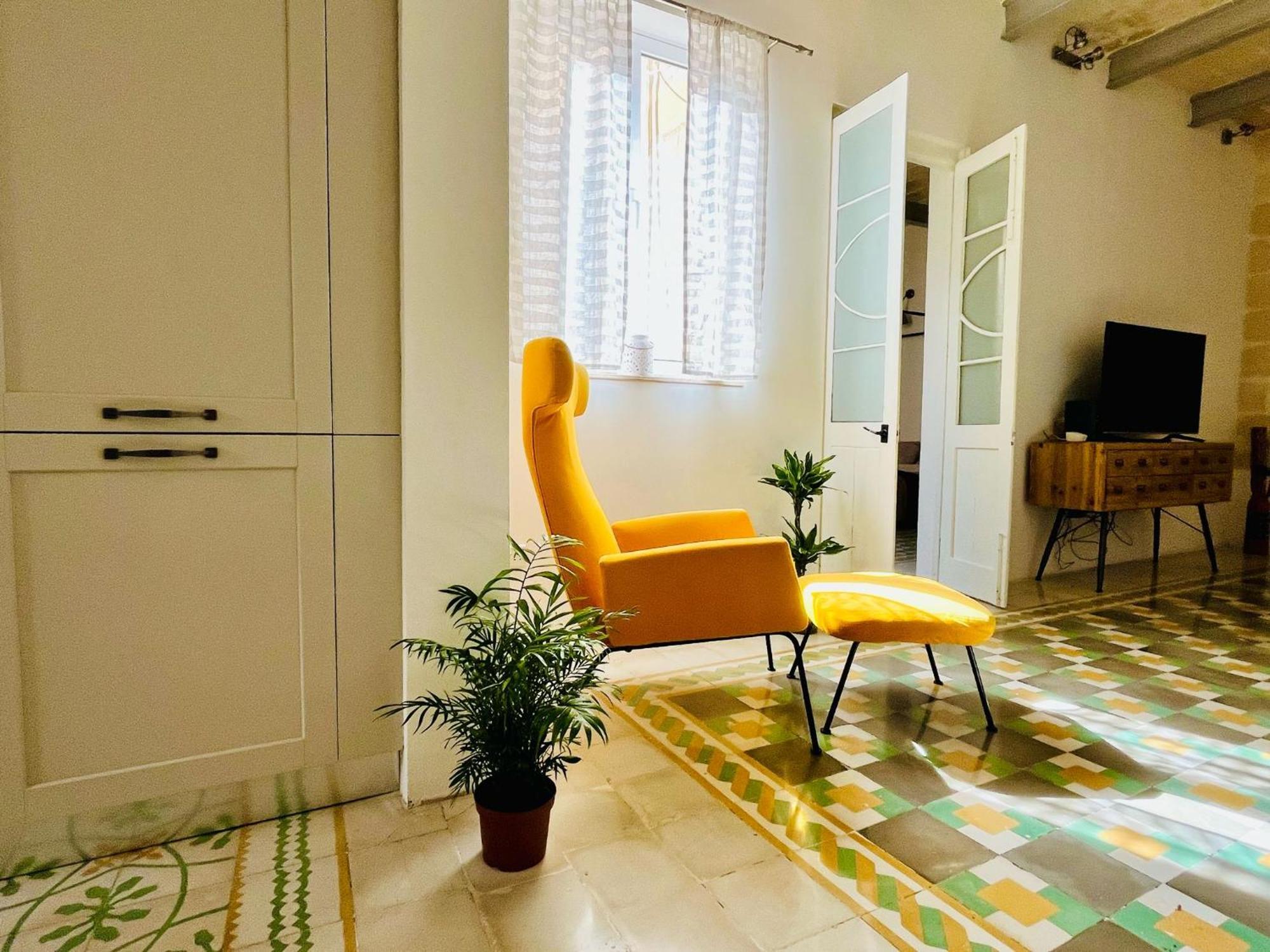 Cozy Charming Apartment In Old Bakery Street Валета Екстериор снимка